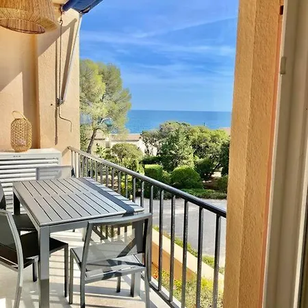 Appt Kris 4 Pax Mer Et Plage A Pieds Апартаменты Сен-Рафаэль