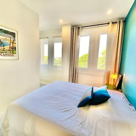Апартаменты Appt Kris 4 Pax Mer Et Plage A Pieds Сен-Рафаэль