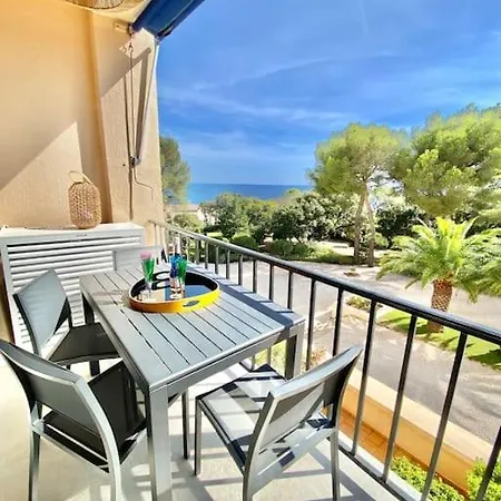 Апартаменты Appt Kris 4 Pax Mer Et Plage A Pieds