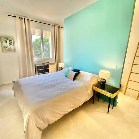 Appt Kris 4 Pax Mer Et Plage A Pieds * Saint-Raphael (Var)